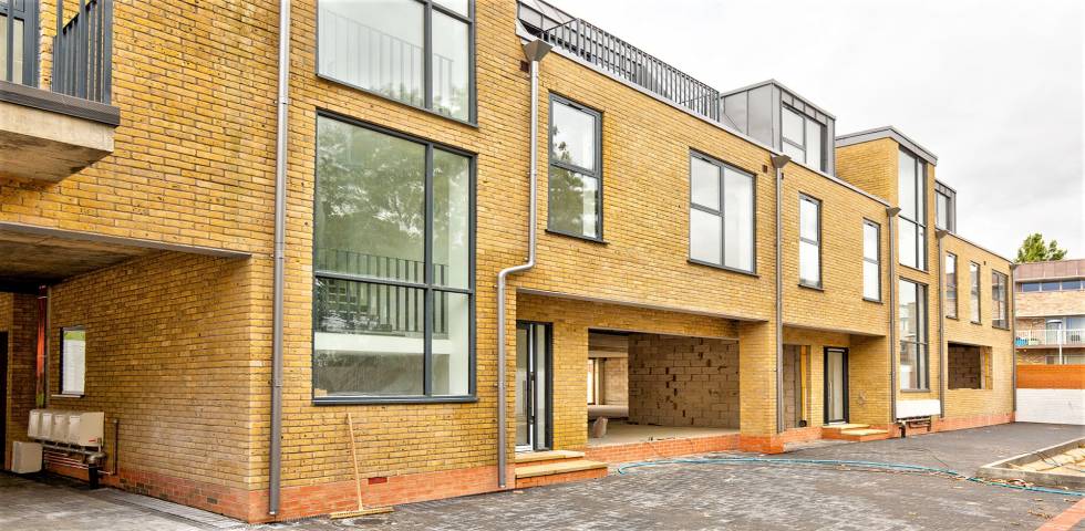 			2 Bedroom, 1 bath, 1 reception Apartment			 Oxgate Farm Works, CRICKLEWOOD